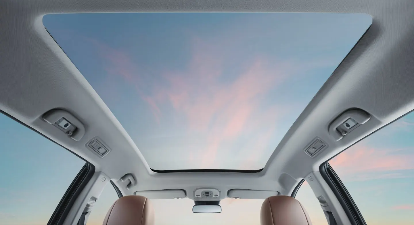 BYD M6 Panoramic Sunroof